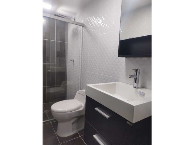 Oficina en arriendo en Los Balsos, Medellín, 80 m² · foto 9 de 12