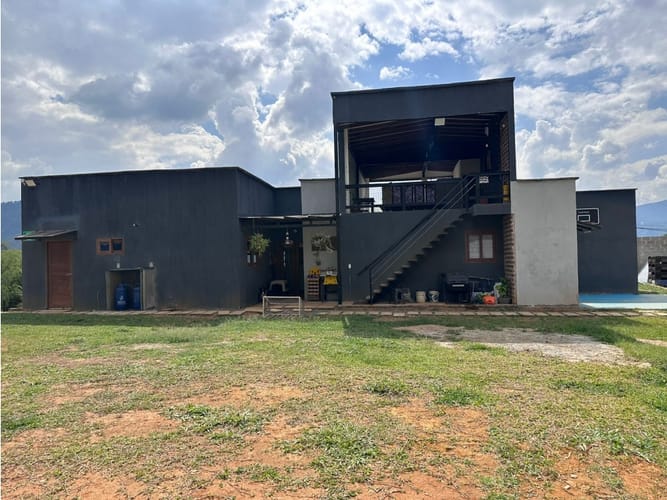 Casa de 4 alcobas en venta en Las Lomitas, Sabaneta, 300 m² · foto 5 de 24