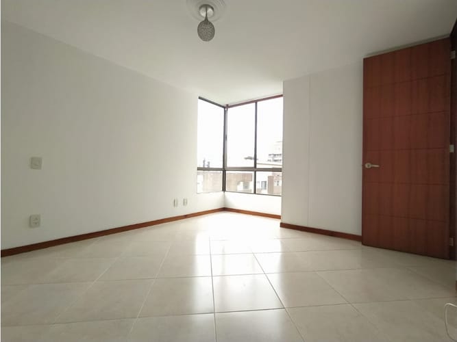 Apartamento de 3 alcobas en arriendo en Bosques De Zuñiga, Medellín, 95 m² · foto 8 de 16