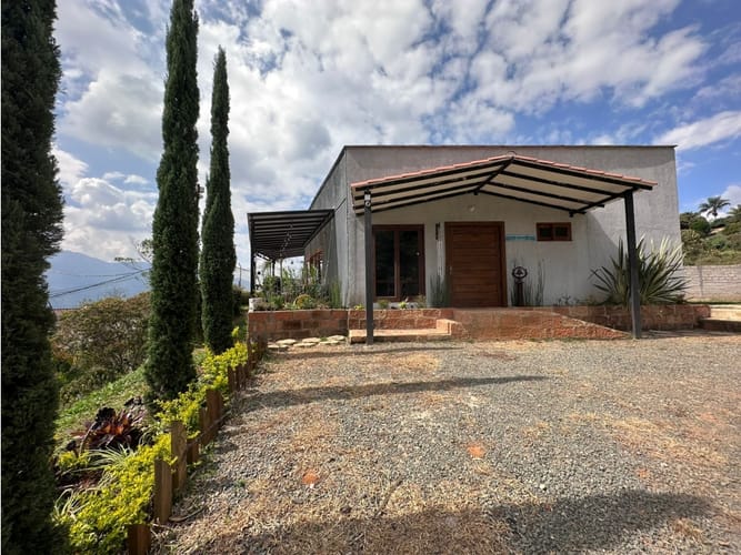 Casa de 4 alcobas en venta en Las Lomitas, Sabaneta, 300 m² · foto 6 de 24