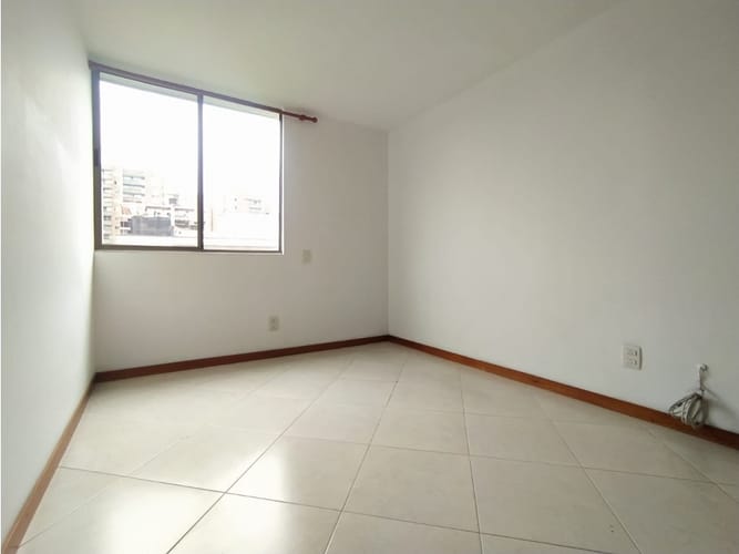 Apartamento de 3 alcobas en arriendo en Bosques De Zuñiga, Medellín, 95 m² · foto 14 de 16