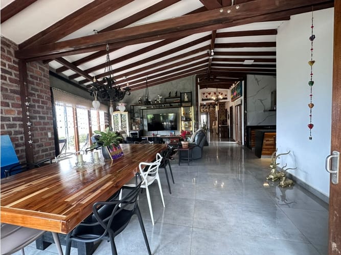 Casa de 4 alcobas en venta en Las Lomitas, Sabaneta, 300 m² · foto 16 de 24