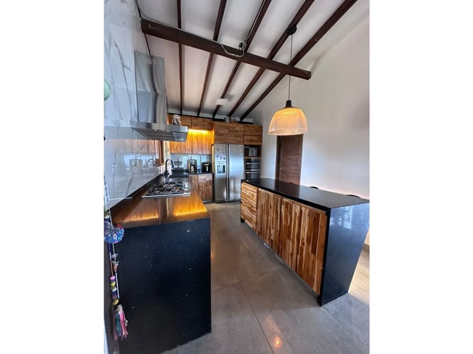 Casa de 4 alcobas en venta en Las Lomitas, Sabaneta, 300 m² · foto 18 de 24