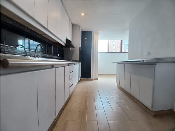 Apartamento en venta en San Benito, Medellín · foto 9 de 24