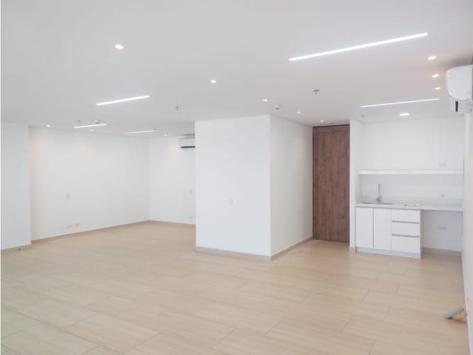 Oficina en arriendo en Alejandría, Medellín, 70 m² · foto 5 de 17