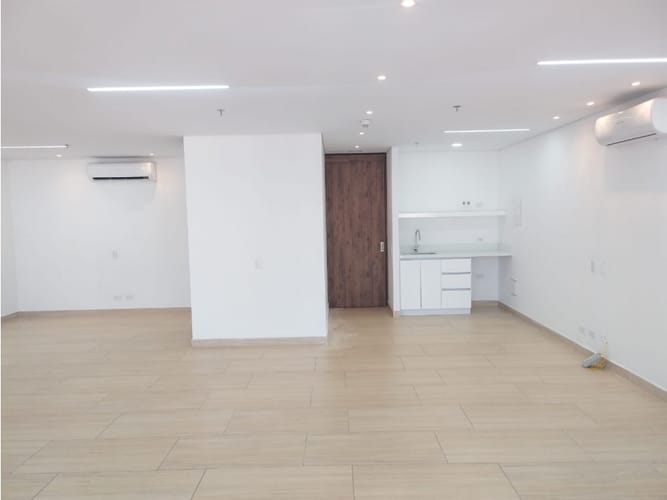 Oficina en arriendo en Alejandría, Medellín, 70 m² · foto 7 de 17