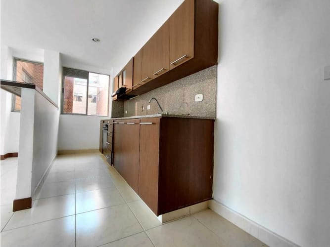 Apartamento de 3 alcobas en arriendo en Loma Del Escobero, Envigado, 106 m² · foto 4 de 24