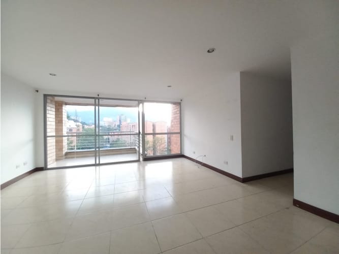 Apartamento de 3 alcobas en arriendo en Loma Del Escobero, Envigado, 106 m² · foto 8 de 24