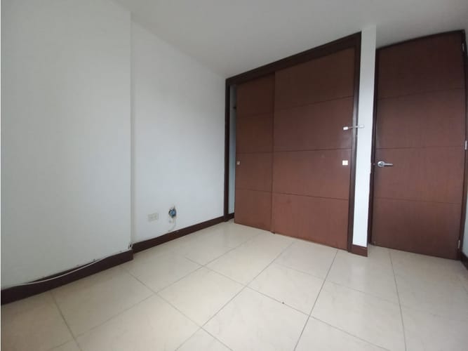 Apartamento de 3 alcobas en arriendo en Loma Del Escobero, Envigado, 106 m² · foto 11 de 24