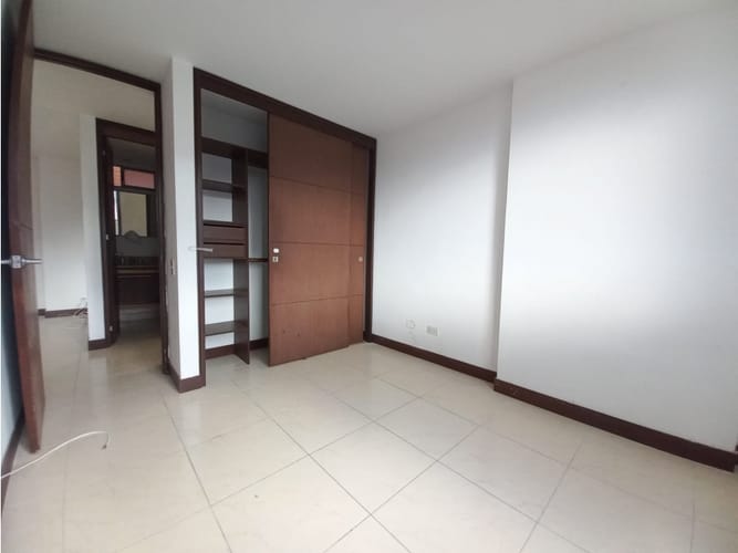 Apartamento de 3 alcobas en arriendo en Loma Del Escobero, Envigado, 106 m² · foto 13 de 24