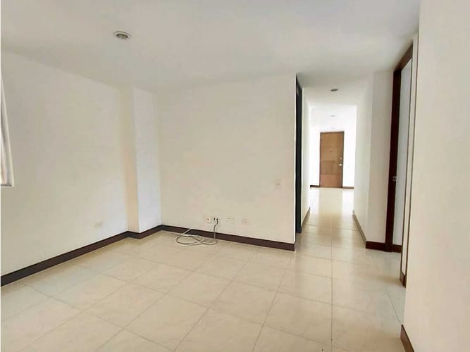 Apartamento de 3 alcobas en arriendo en Loma Del Escobero, Envigado, 106 m² · foto 17 de 24