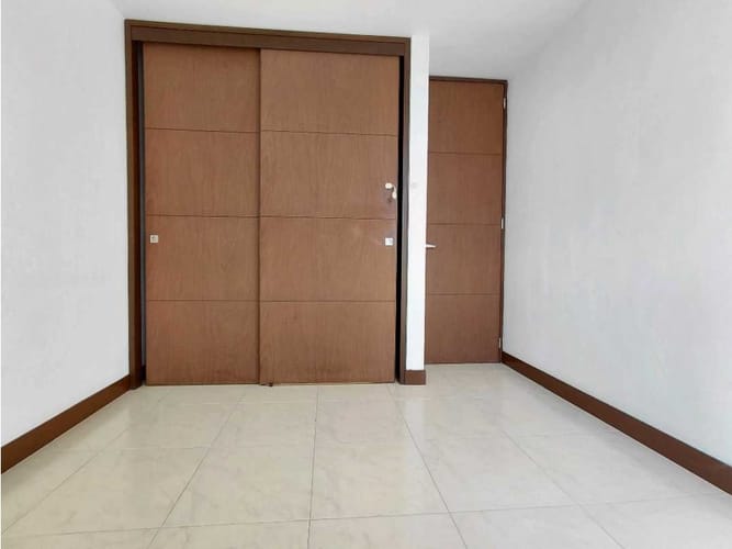Apartamento de 3 alcobas en arriendo en Loma Del Escobero, Envigado, 106 m² · foto 19 de 24