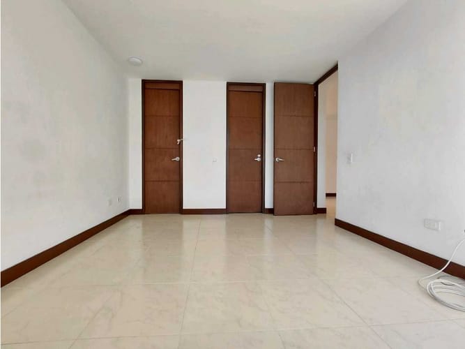 Apartamento de 3 alcobas en arriendo en Loma Del Escobero, Envigado, 106 m² · foto 20 de 24