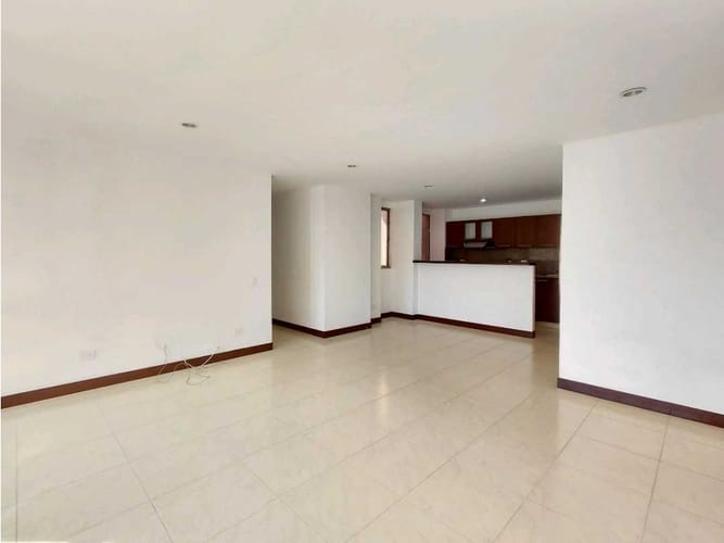 Apartamento de 3 alcobas en arriendo en Loma Del Escobero, Envigado, 106 m² · foto 21 de 24