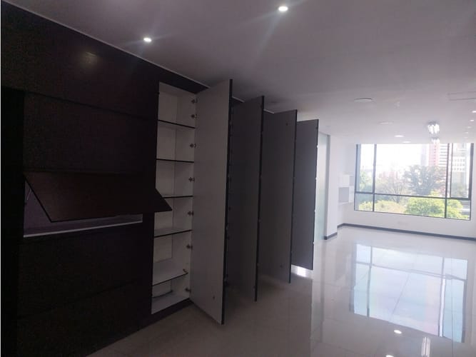 Oficina en arriendo en Los Balsos, Medellín, 65 m² · foto 3 de 7
