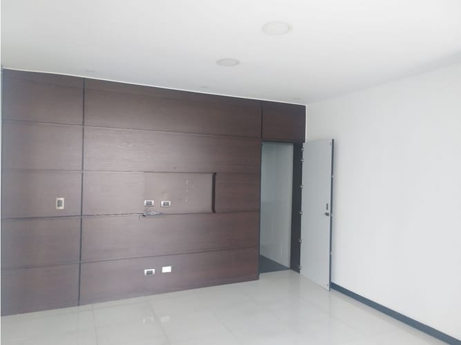 Oficina en arriendo en Los Balsos, Medellín, 65 m² · foto 4 de 7