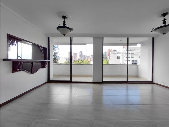 Apartamento de 3 alcobas en arriendo en La Florida, Medellín, 110 m² · foto 2 de 22