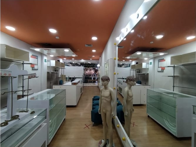 Local en venta en La Candelaria, Medellín, 49 m² · foto 9 de 22