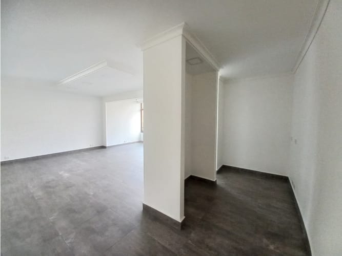 Apartamento de 3 alcobas en venta en Alejandria, Medellín, 200 m² · foto 11 de 24