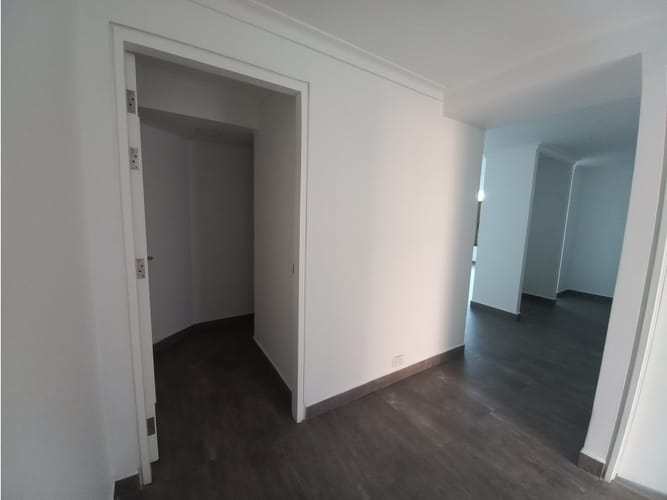 Apartamento de 3 alcobas en venta en Alejandria, Medellín, 200 m² · foto 13 de 24