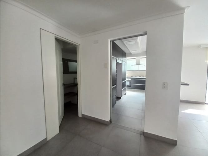 Apartamento de 3 alcobas en venta en Alejandria, Medellín, 200 m² · foto 14 de 24
