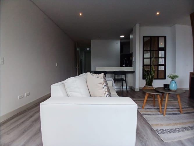 Apartamento en venta en El Poblado, Medellín · foto 3 de 24