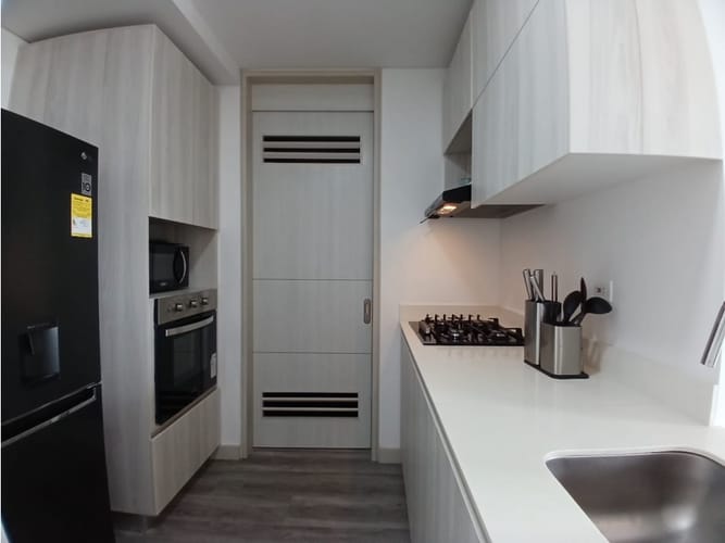 Apartamento en venta en El Poblado, Medellín · foto 10 de 24