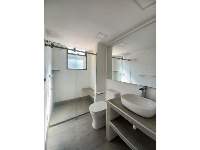Apartamento de 3 alcobas en venta en Alejandria, Medellín, 200 m² · foto 23 de 24