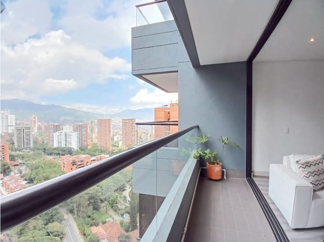 Apartamento en venta en El Poblado, Medellín · foto 18 de 24