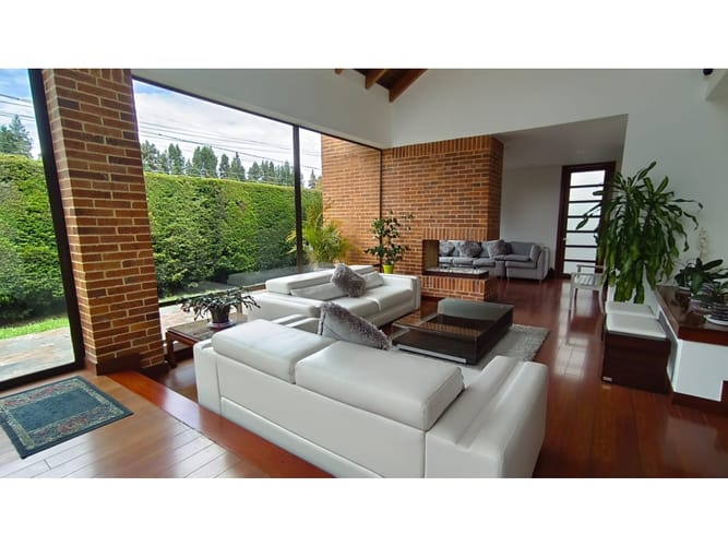 Casa de 3 alcobas en venta en Bojaca, Chía, 320 m² · foto 2 de 24