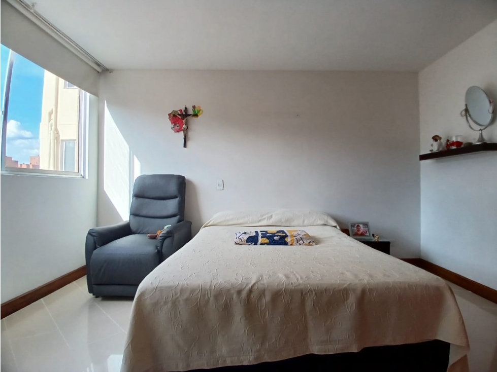 Apartamento de 5 alcobas en venta en Laureles, Medellín, 140 m² · foto 21 de 24