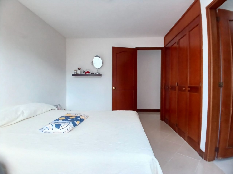 Apartamento de 5 alcobas en venta en Laureles, Medellín, 140 m² · foto 22 de 24