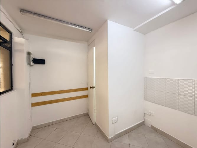 Local en arriendo en Otraparte, Envigado, 10 m² · foto 2 de 11