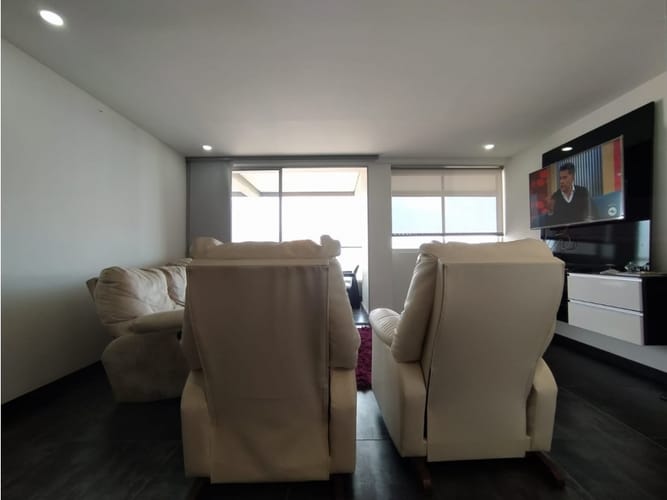 Apartamento de 3 alcobas en venta en San Jose, Sabaneta, 96 m² · foto 10 de 24