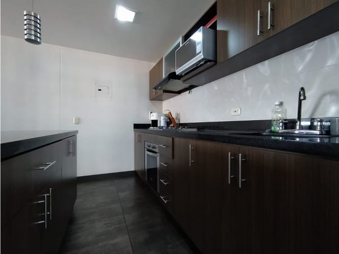 Apartamento de 3 alcobas en venta en San Jose, Sabaneta, 96 m² · foto 13 de 24