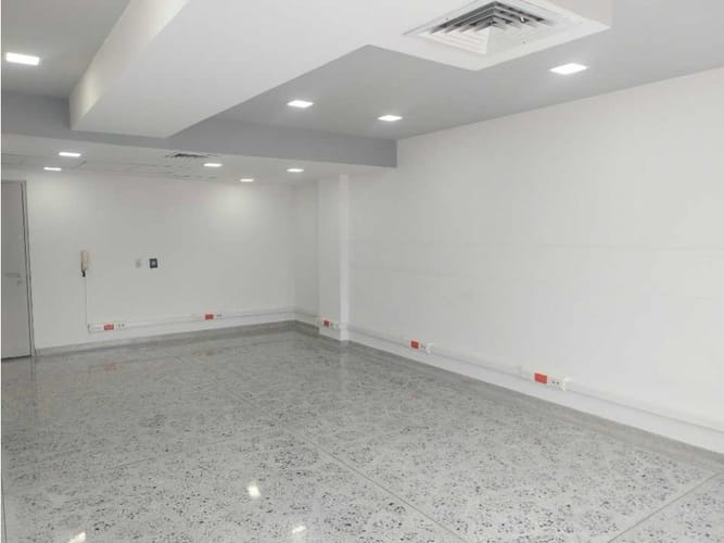 Oficina en arriendo en Los Balsos, Medellín, 43 m² · foto 9 de 13