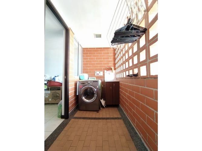 Apartamento de 3 alcobas en venta en San Jose, Sabaneta, 96 m² · foto 15 de 24