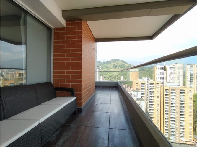 Apartamento de 3 alcobas en venta en San Jose, Sabaneta, 96 m² · foto 18 de 24