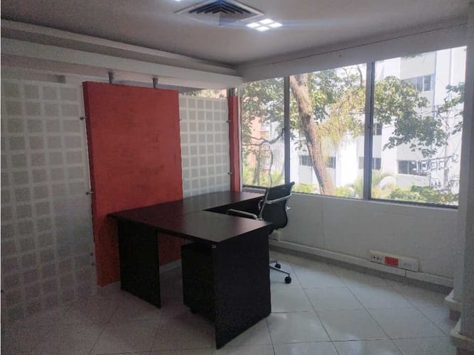 Oficina en arriendo en Los Balsos, Medellín, 60 m² · foto 4 de 13
