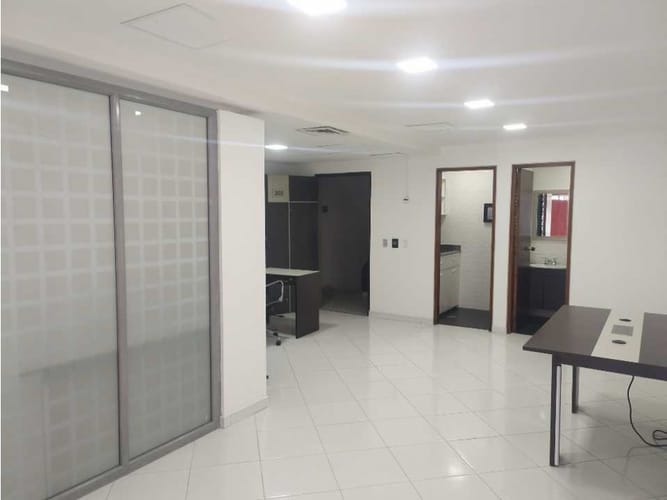 Oficina en arriendo en Los Balsos, Medellín, 60 m² · foto 7 de 13