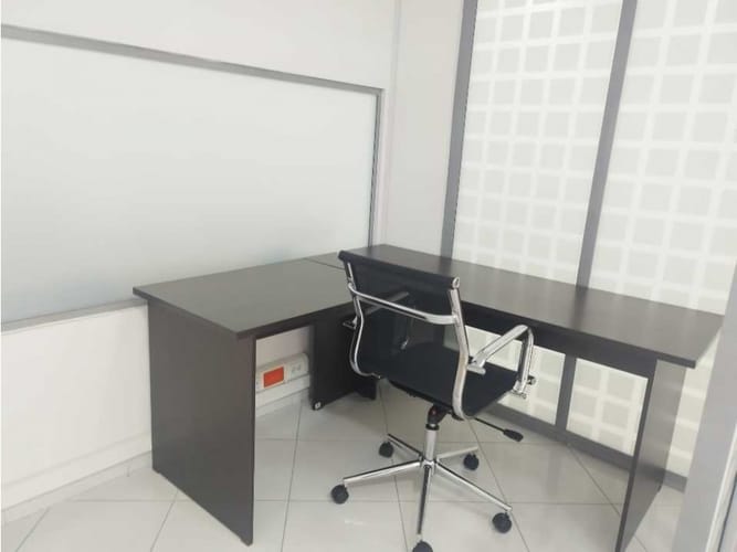 Oficina en arriendo en Los Balsos, Medellín, 60 m² · foto 8 de 13
