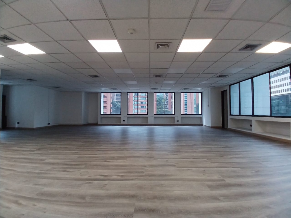 Oficina en arriendo en Patio Bonito, Medellín, 125 m² · foto 4 de 9
