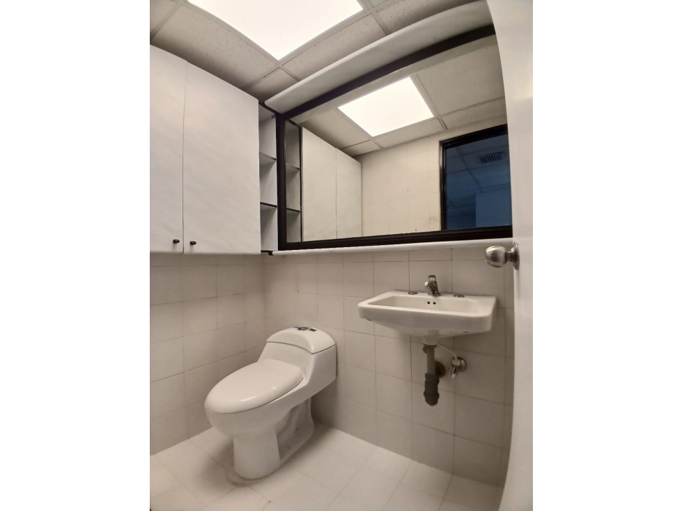 Oficina en arriendo en Patio Bonito, Medellín, 125 m² · foto 9 de 9