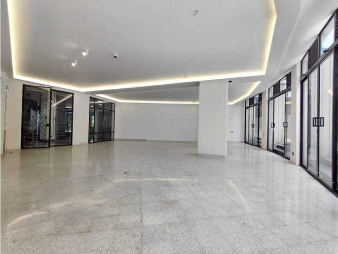 Local en arriendo en Alejandria, Medellín, 138 m² · foto 2 de 7
