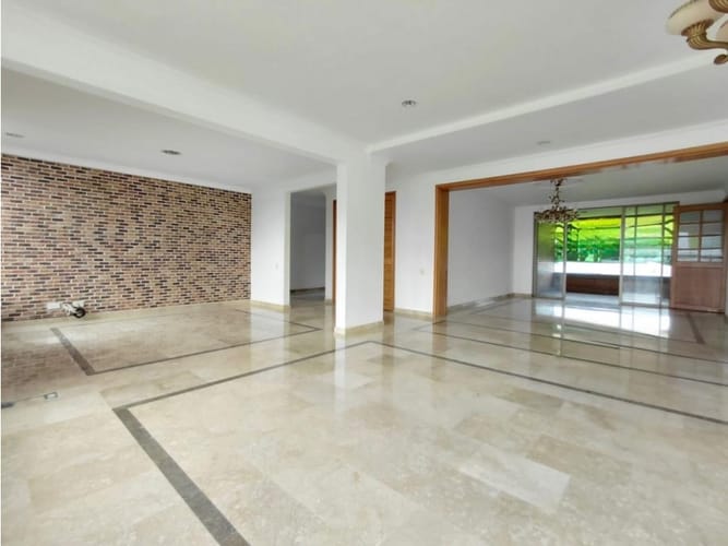 Apartamento de 4 alcobas en arriendo en El Poblado, Medellín, 222 m² · foto 3 de 24