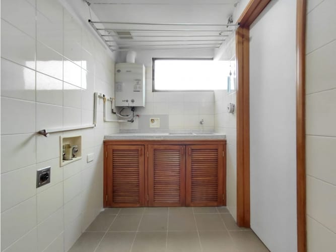 Apartamento de 4 alcobas en arriendo en El Poblado, Medellín, 222 m² · foto 13 de 24