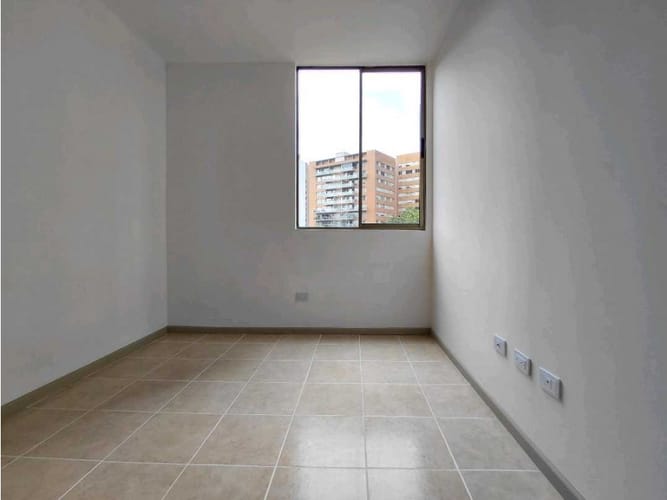 Apartamento de 3 alcobas en arriendo en Oviedo, Medellín, 100 m² · foto 11 de 24
