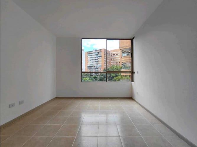 Apartamento de 3 alcobas en arriendo en Oviedo, Medellín, 100 m² · foto 14 de 24