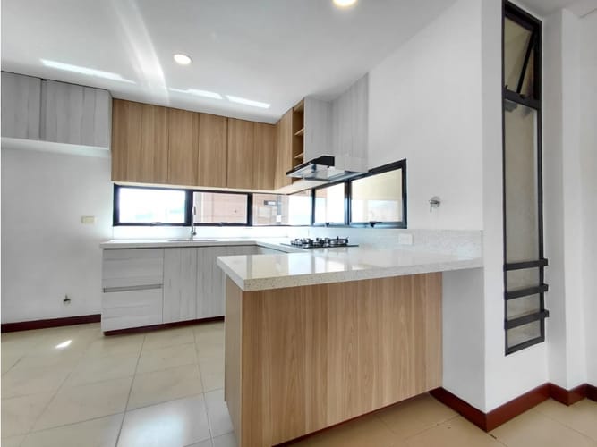 Apartamento de 4 alcobas en arriendo en Alejandria, Medellín, 138 m² · foto 3 de 24