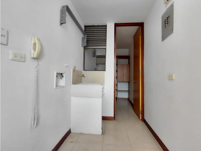 Apartamento de 4 alcobas en arriendo en Alejandria, Medellín, 138 m² · foto 4 de 24